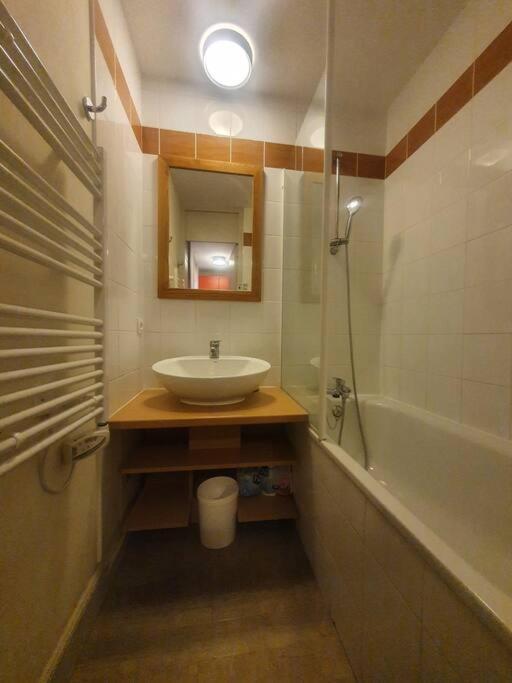 Chez Angelique Et Romain - Appartement Agreable Au Pied Des Pistes Ла План Екстериор снимка